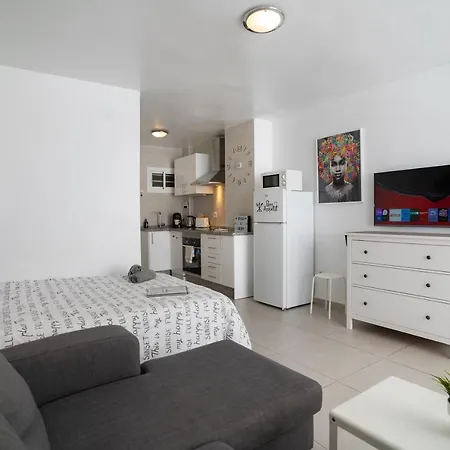 Sunny Days Apartment